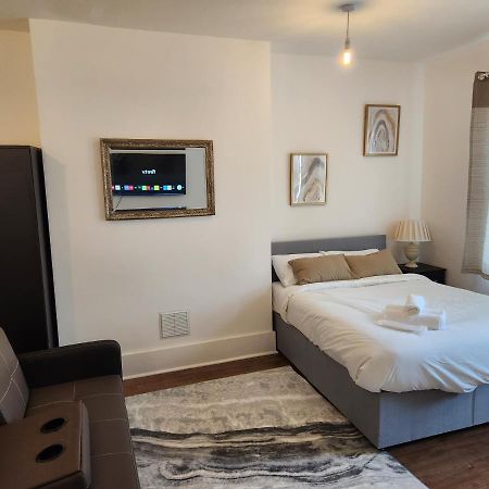 Immaculate 1-Bedroom In Greenhithe Luaran gambar